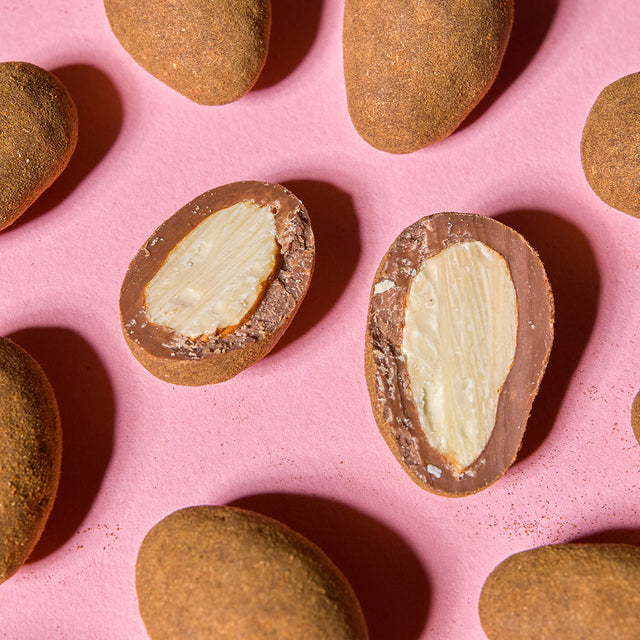 Almonds with Chocolate and Cinnamon