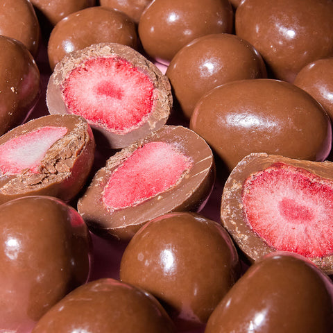 Freeze-Dried Strawberries in Milk Chocolate